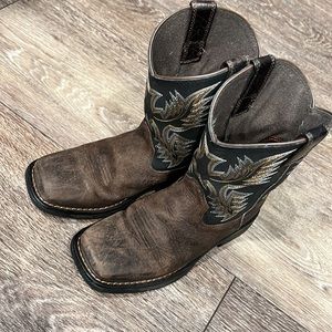 Ariat size 2 big kids workhog boots